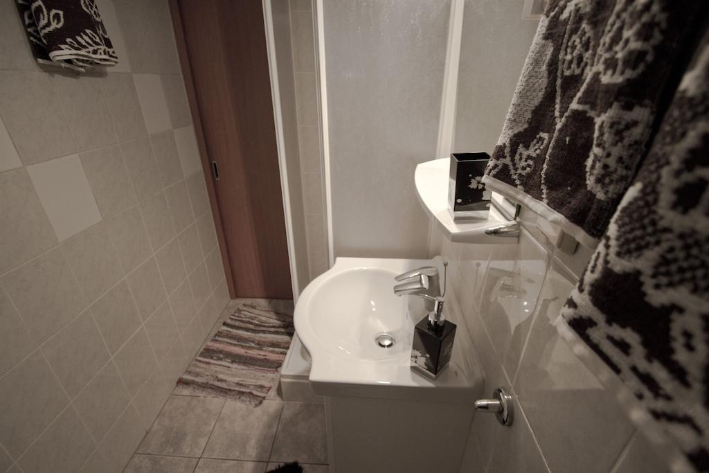 Apartmani Nighty Night Zagreb Rum bild